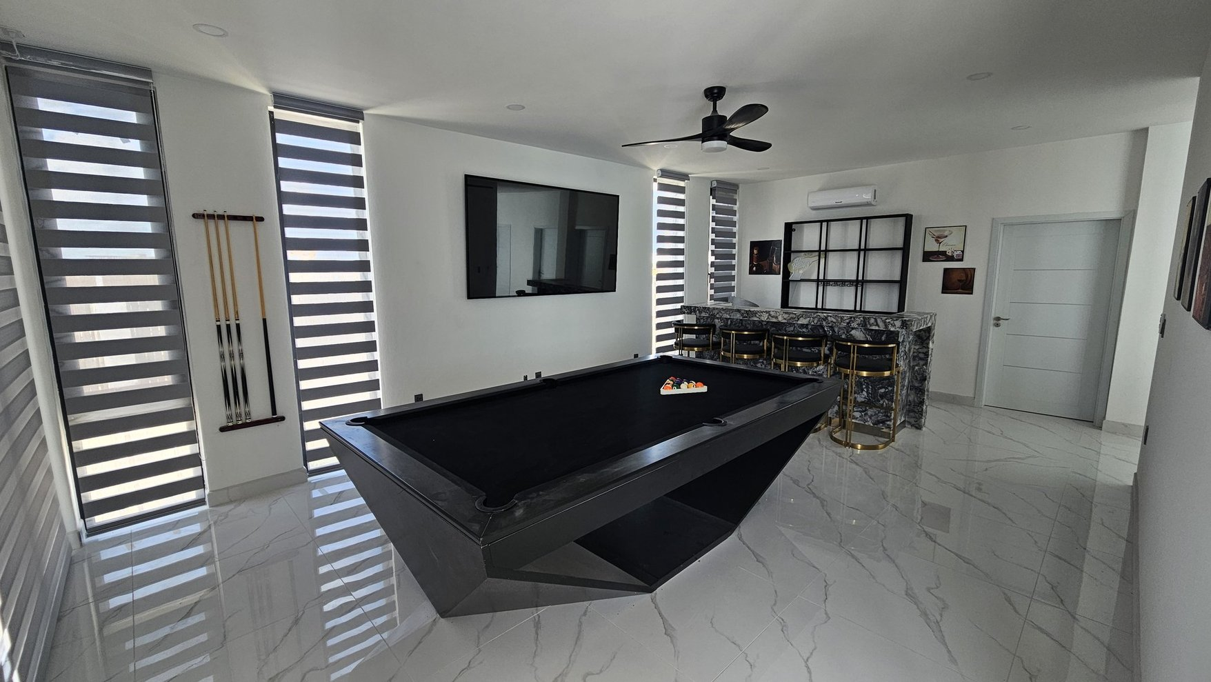 Games room and bar